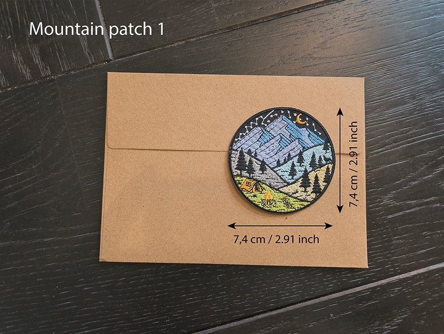 Mountain theme embroidered patch - iron on patch for climbing, bouldering, outdoor and adventure enthousiasts - Afbeelding 3