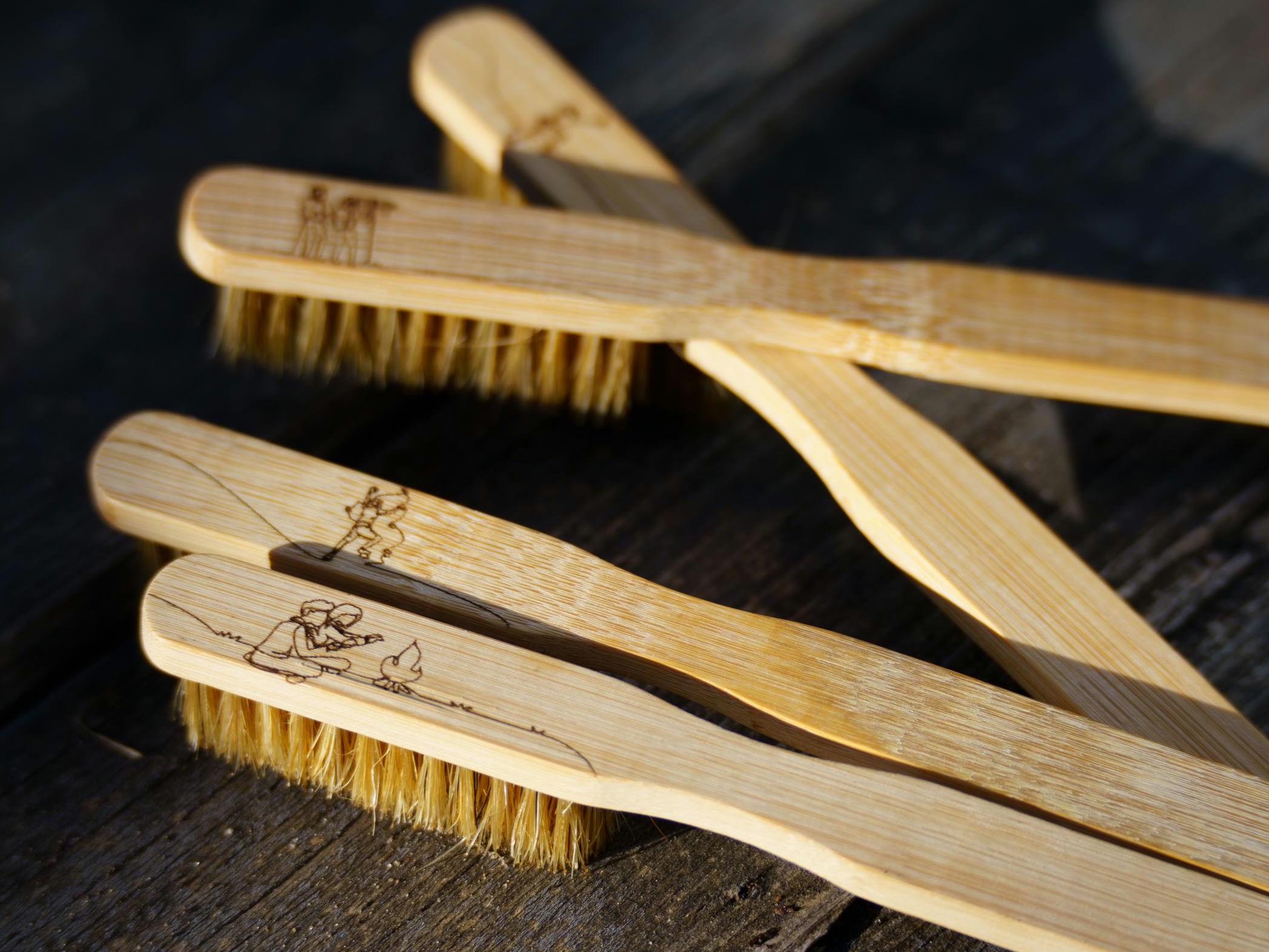 Engraved Bamboo Climbing Brush: Personalized Bouldering Gift - Afbeelding 4